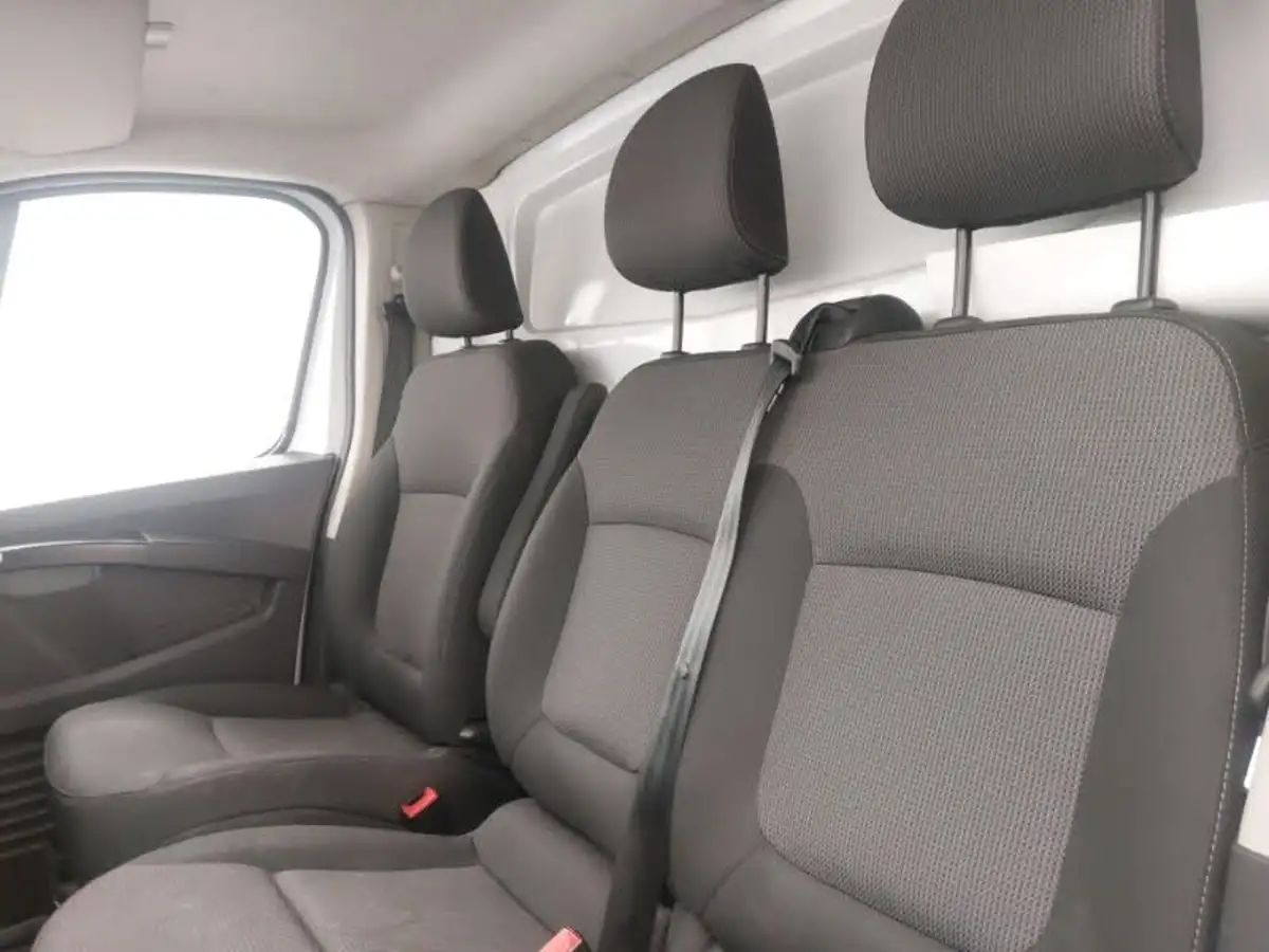 2022-renault-trafic-20dci-sl28-130-business-big-4