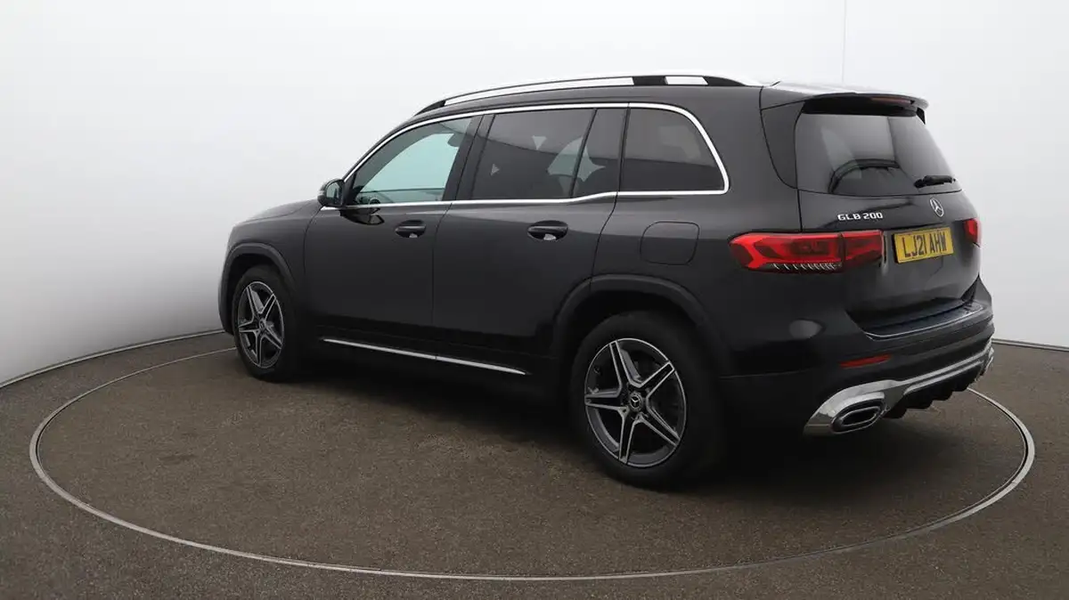 2021-mercedes-benz-glb-class-13-glb200-amg-line-8g-tronic-big-54