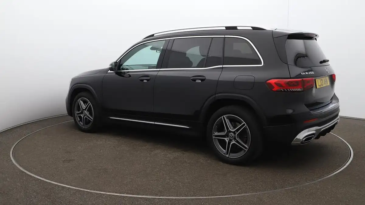 2021-mercedes-benz-glb-class-13-glb200-amg-line-8g-tronic-big-26