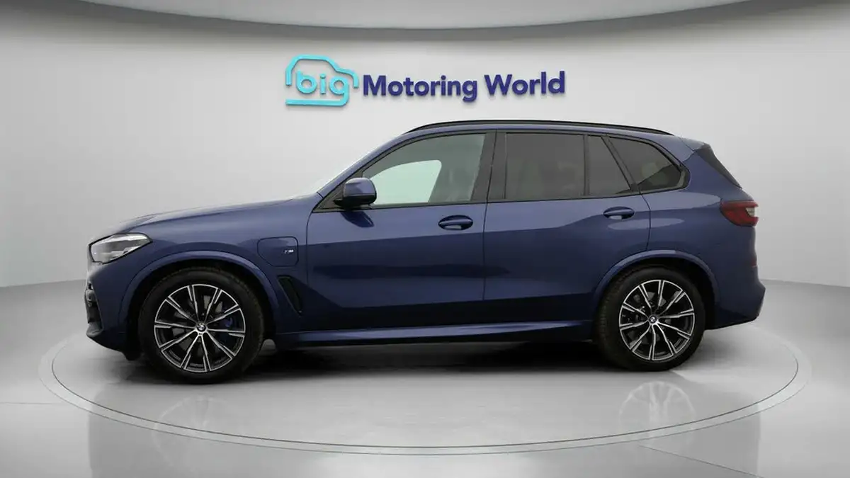 2021-bmw-x5-30-xdrive-45e-m-sport-big-4