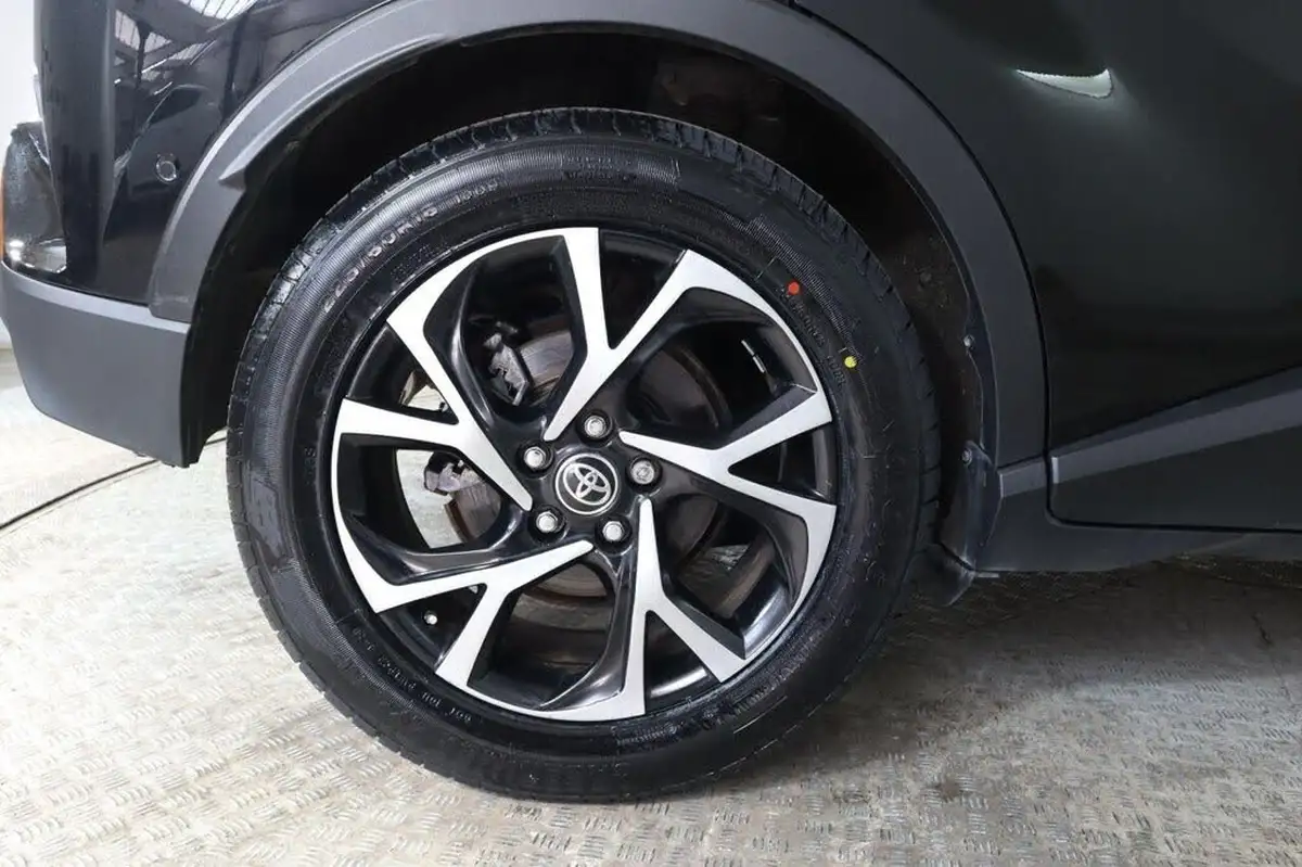 2021-toyota-c-hr-18-vvt-i-design-big-26
