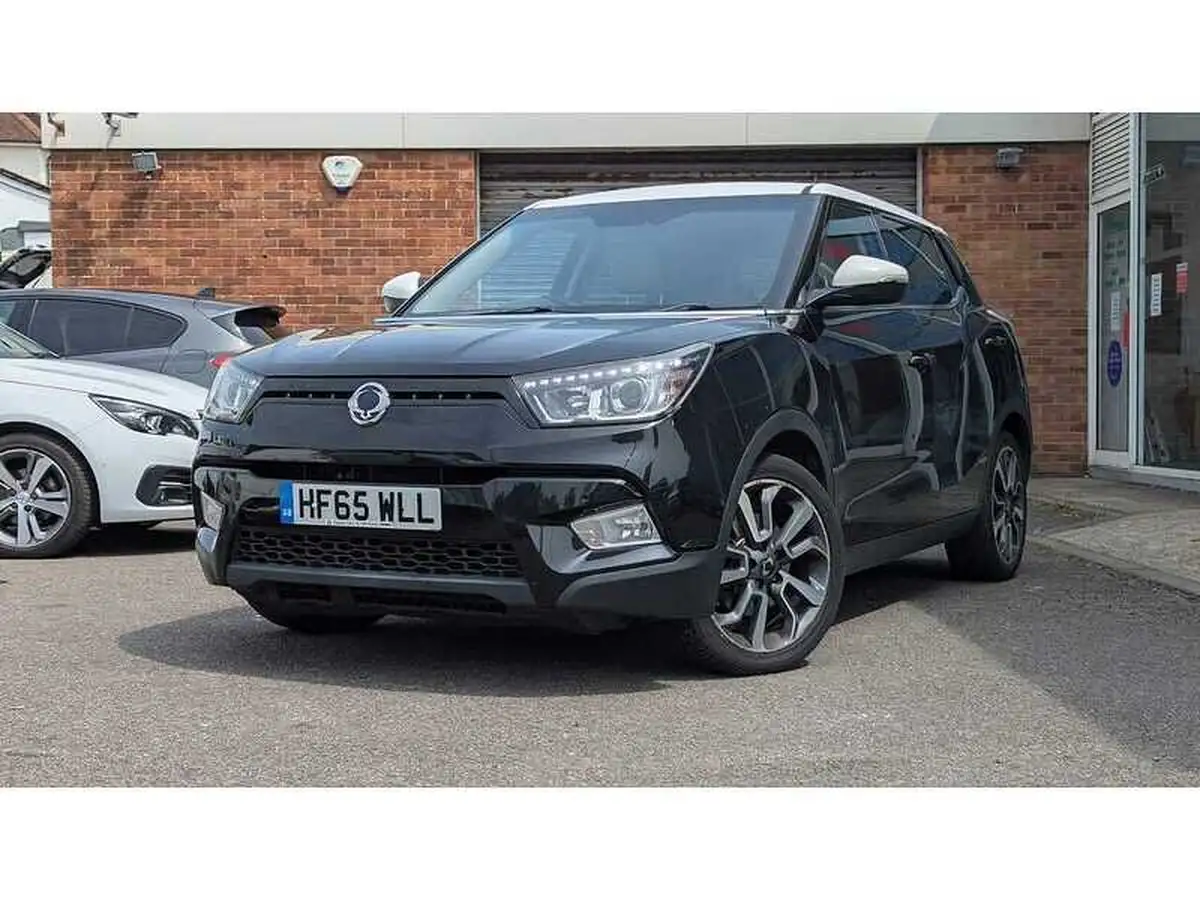 2015-kgm-ssangyong-tivoli-16td-elx-2wd-auto-big-2
