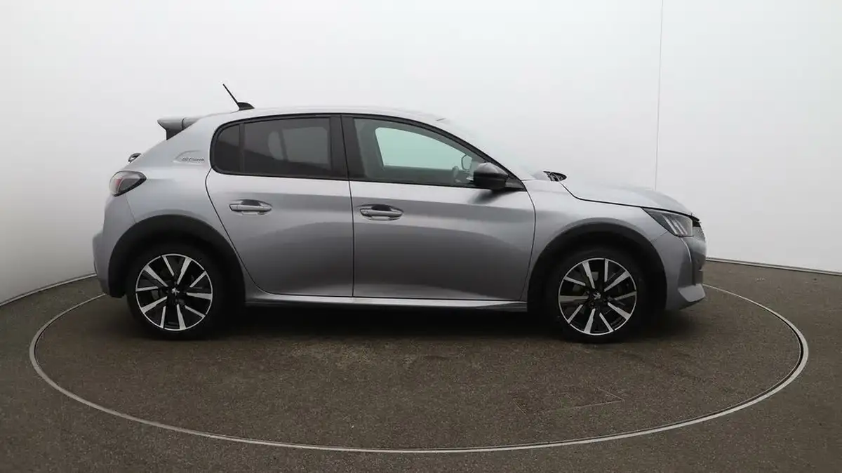 2020-peugeot-208-12-puretech-gt-line-130bhp-eat8-big-51