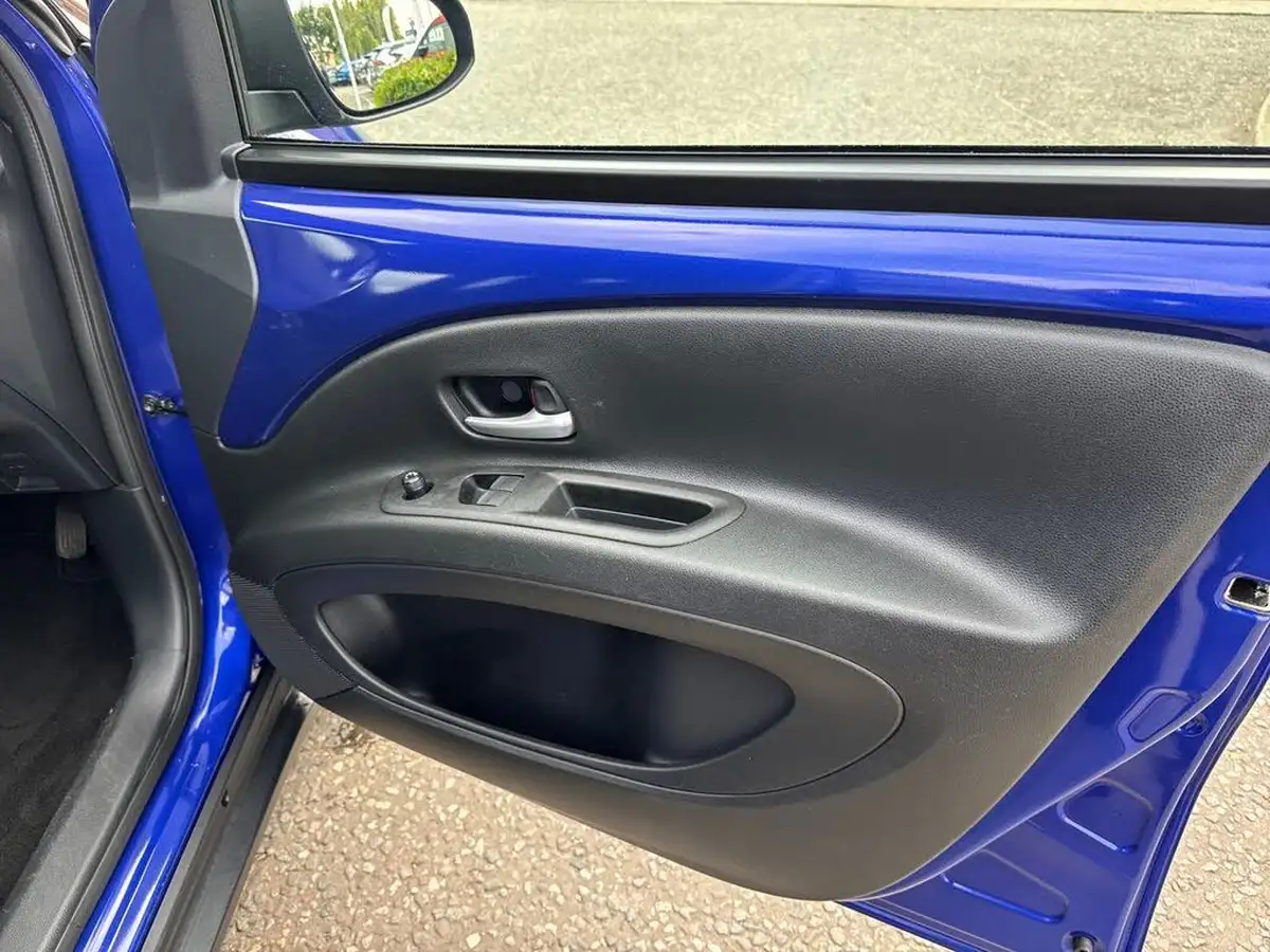 2022-toyota-aygo-x-10-vvt-i-edge-cvt-big-34