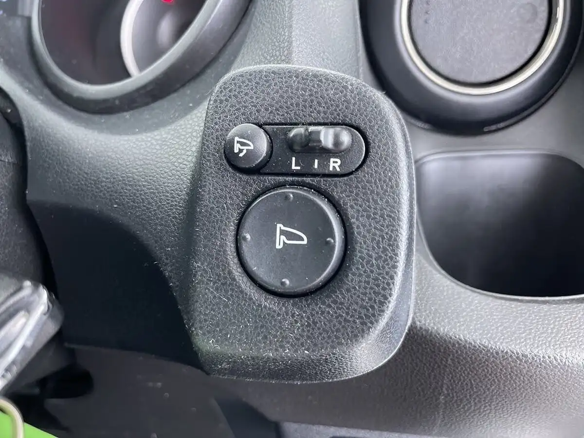 2013-honda-jazz-14-es-plus-big-52
