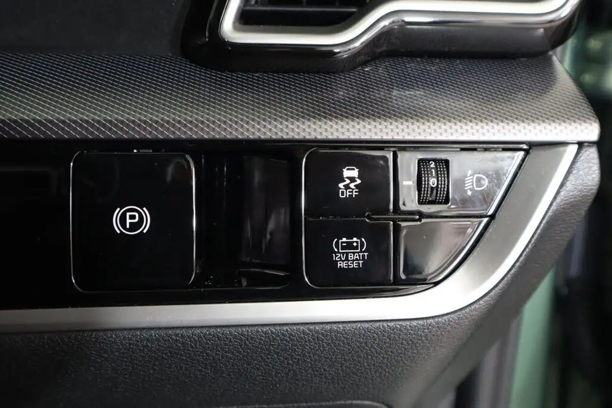 2022-kia-sportage-16-t-gdi-gt-line-226bhp-hev-1598cc-auto-big-21