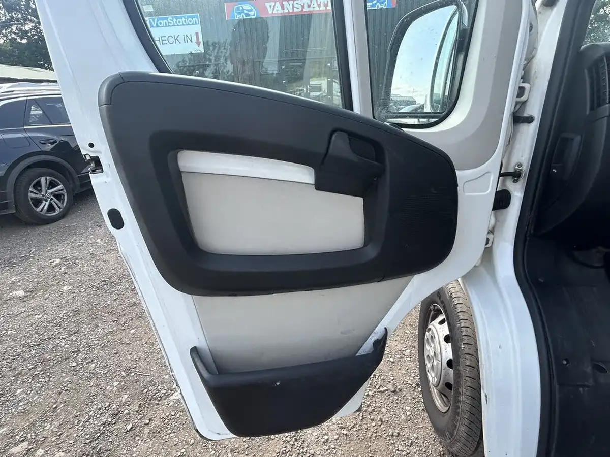 2015-citroen-relay-22td-35-l3-130-dropside-truck-big-14