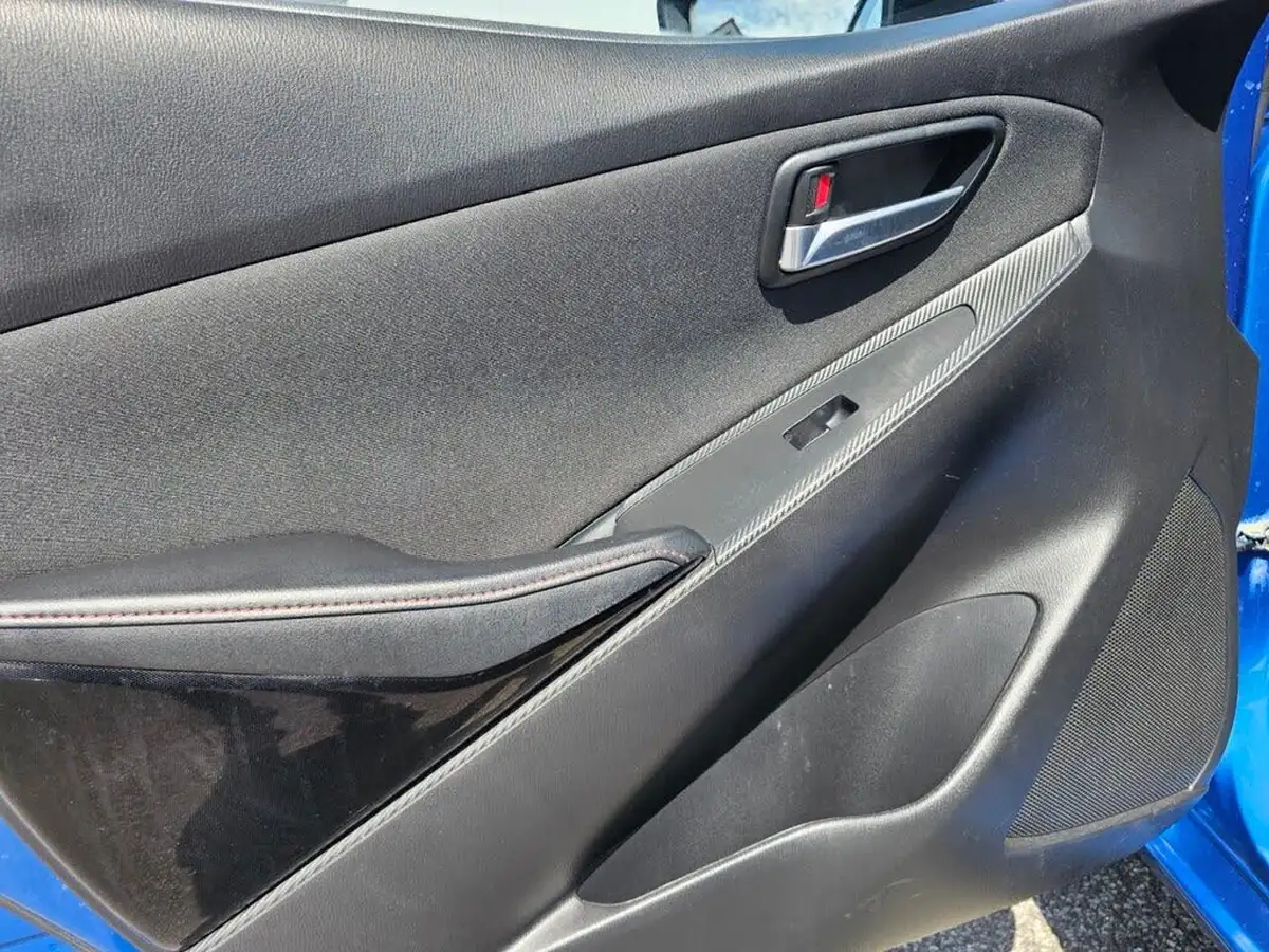 2016-mazda-mazda2-15-sport-nav-90ps-big-19