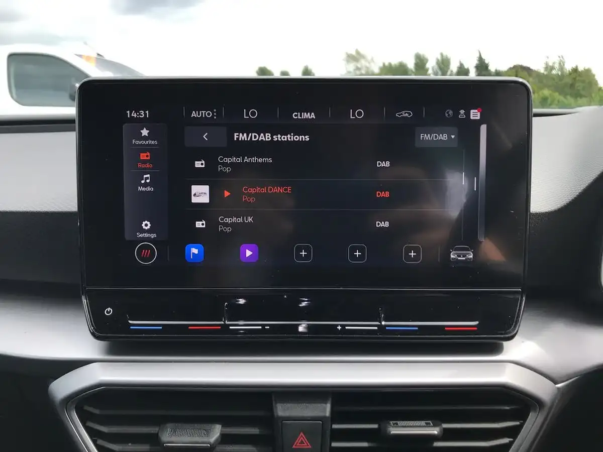 2022-seat-leon-10-tsi-evo-fr-hatchback-big-17