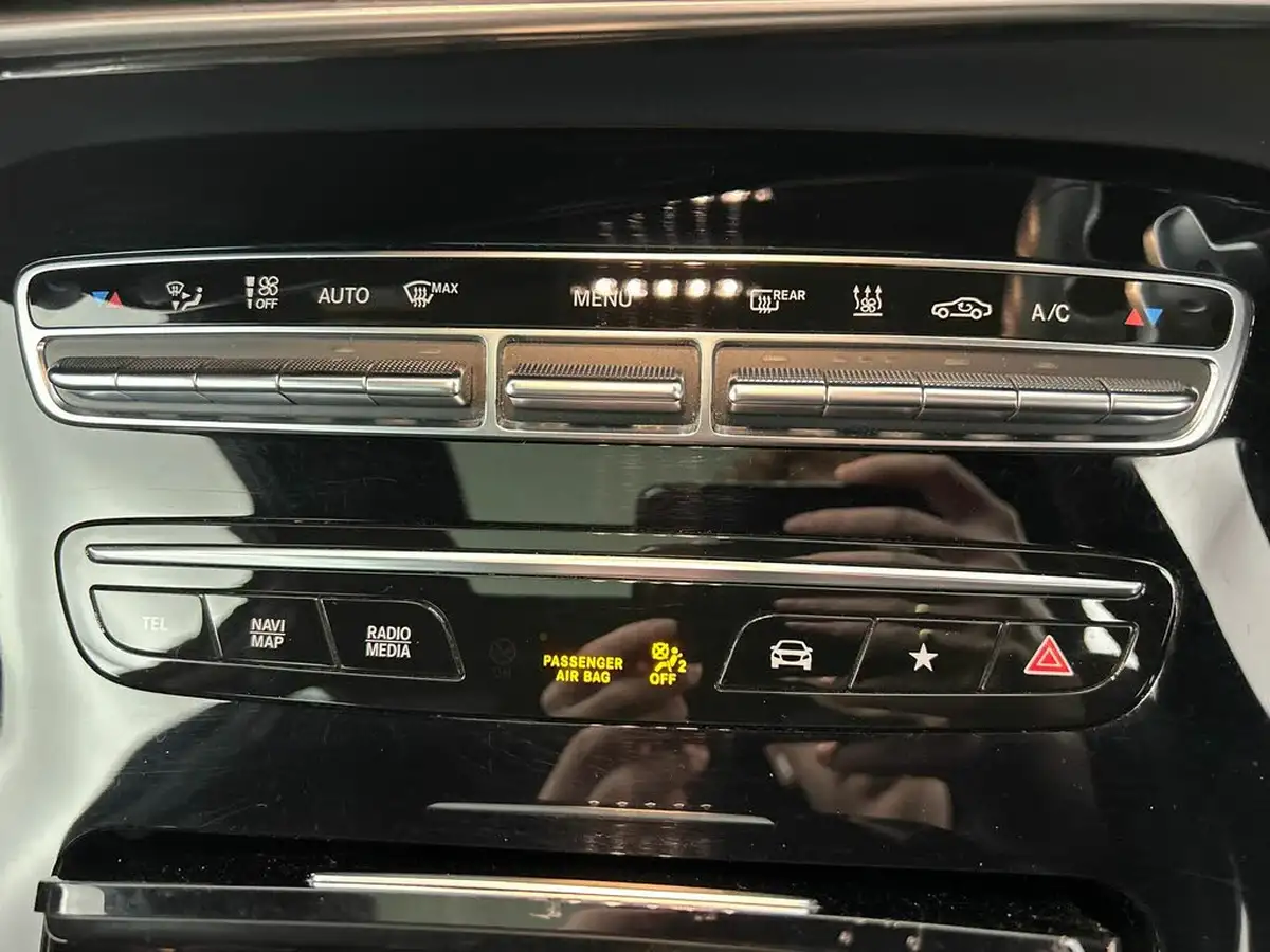 2022-mercedes-benz-eqc-e-eqc-400-amg-line-premium-big-19