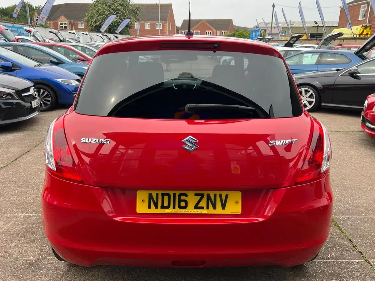 2016-suzuki-swift-12-sz4-94ps-nav-5d-big-11