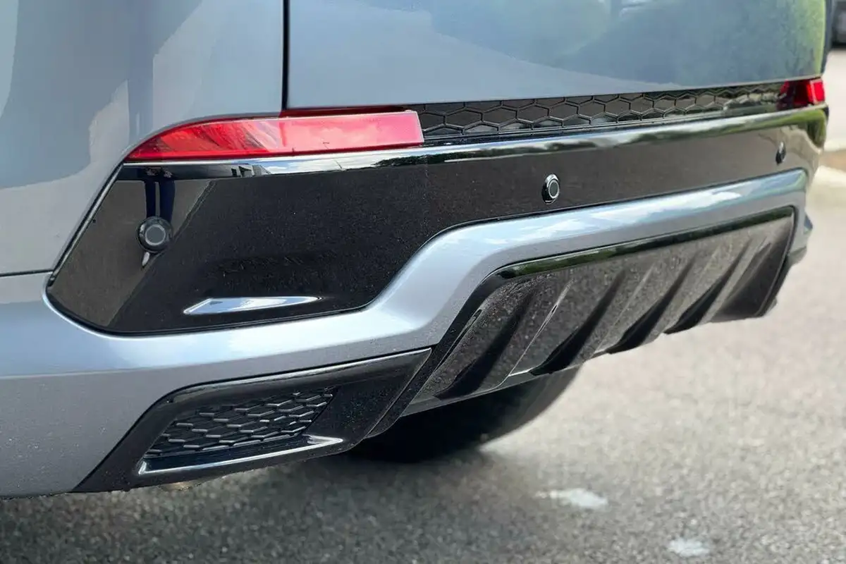2022-land-rover-discovery-sport-15-p300e-r-dynamic-se-big-13