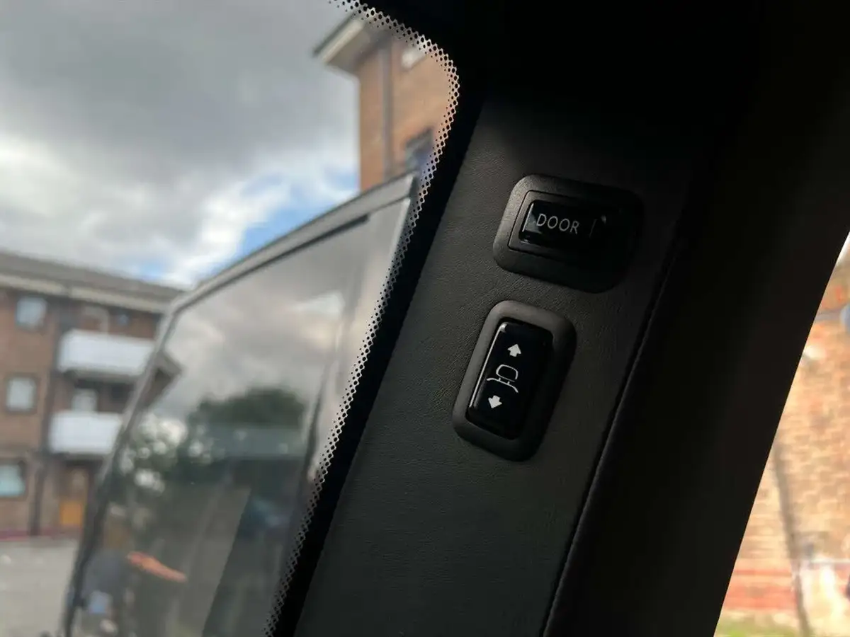 2022-rolls-royce-cullinan-675-big-28