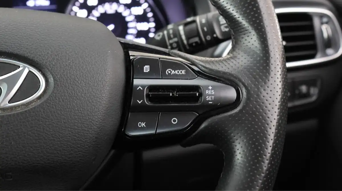 2019-hyundai-i30-14-t-gdi-n-line-nav-hatchback-big-25