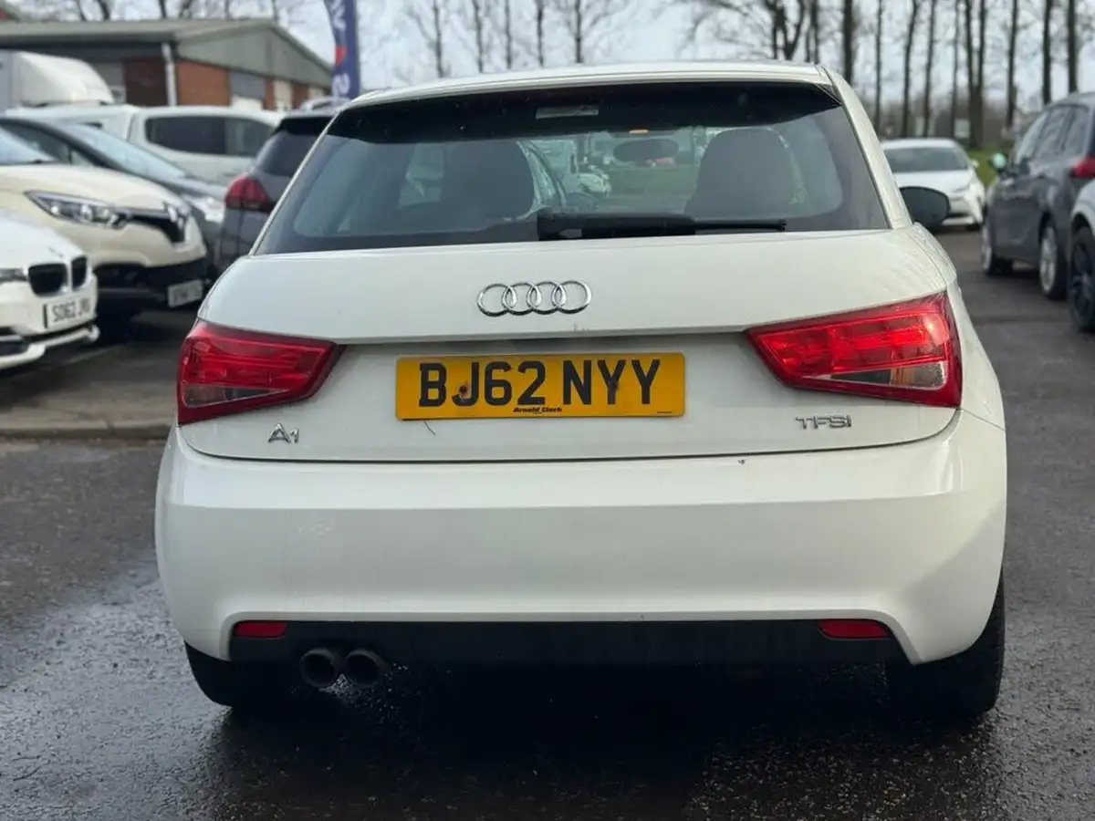 2012-audi-a1-big-5