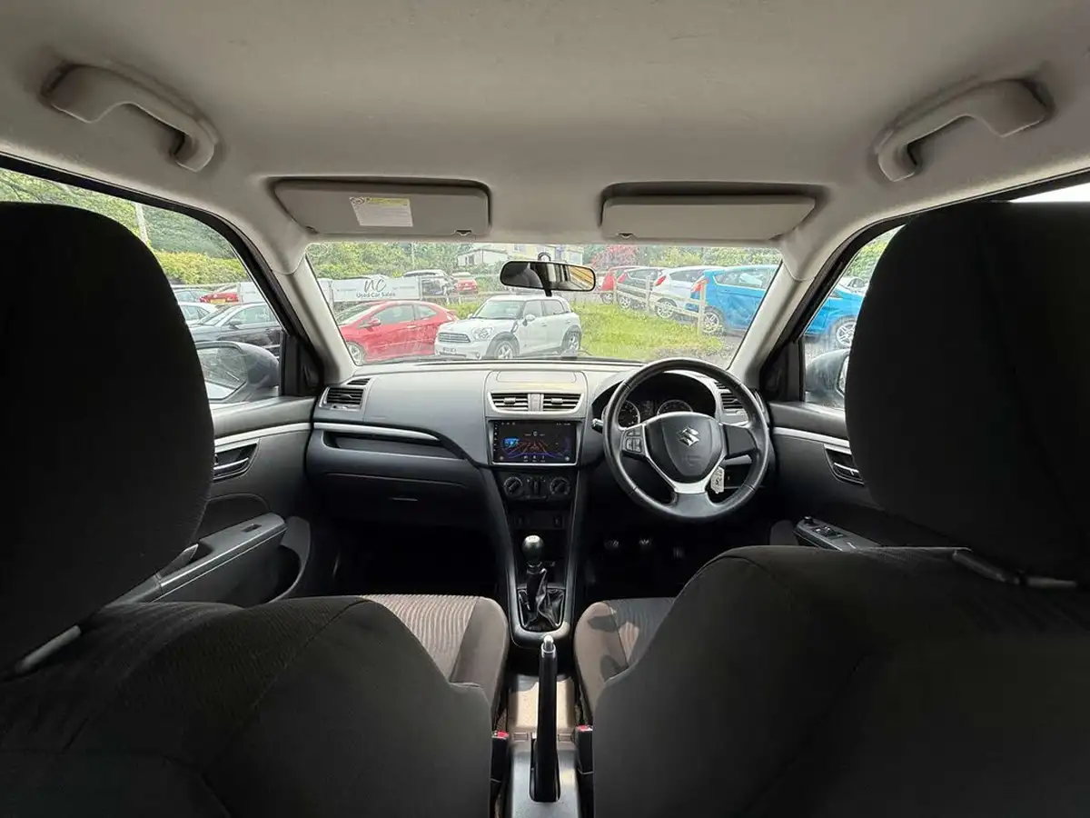 2011-suzuki-swift-12-sz3-3d-big-28