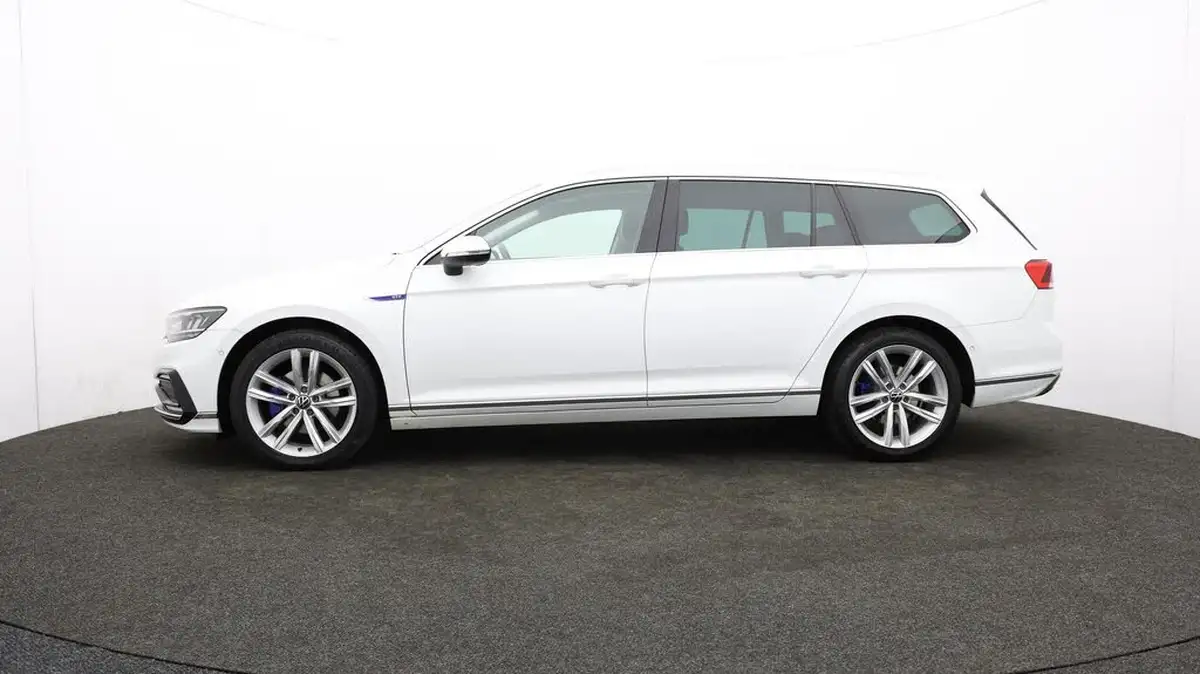 2021-volkswagen-passat-14-tsi-gte-estate-5d-big-70