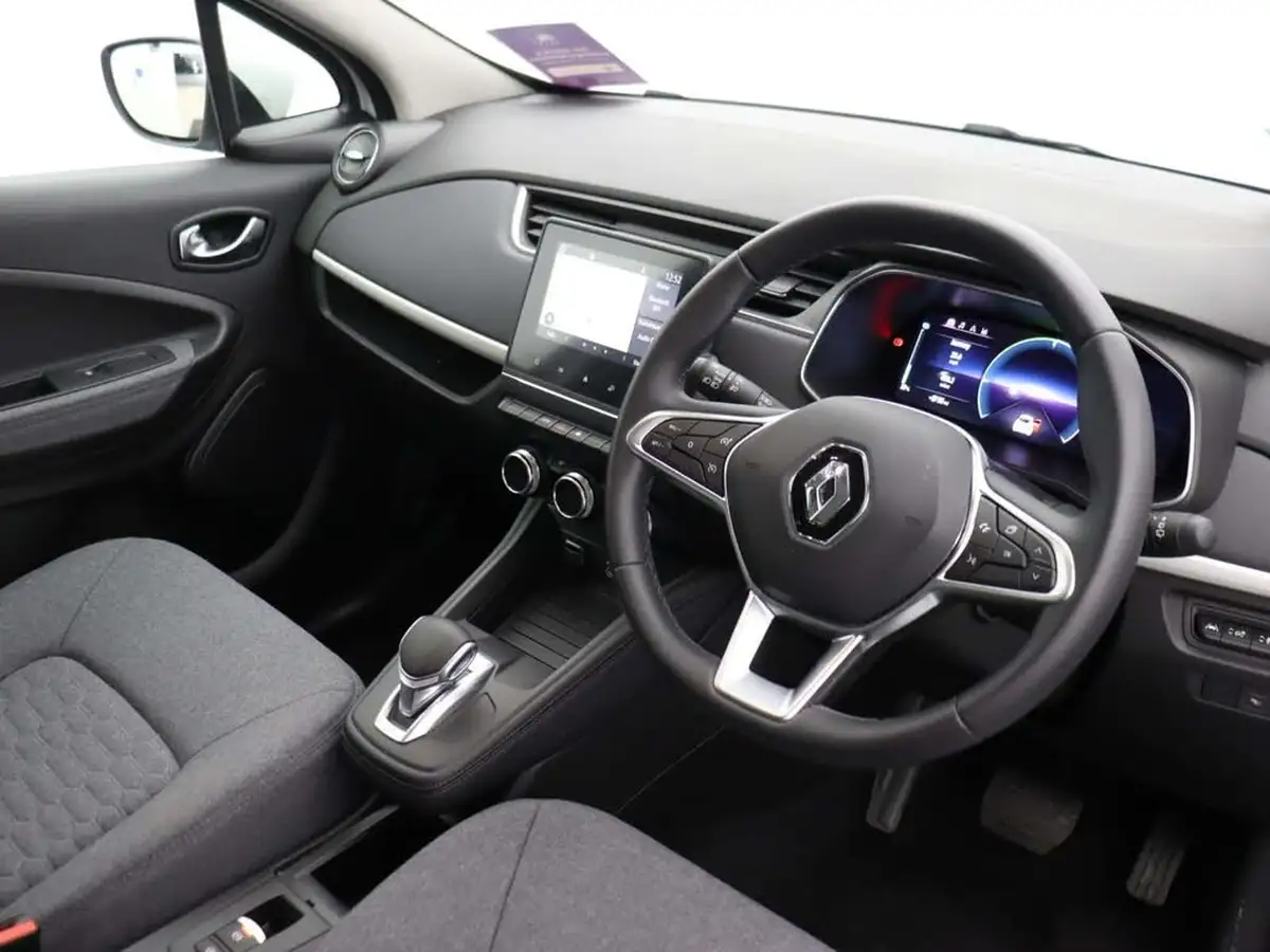 2022-renault-zoe-e-iconic-110ps-r110ev50-rapid-charge-big-16