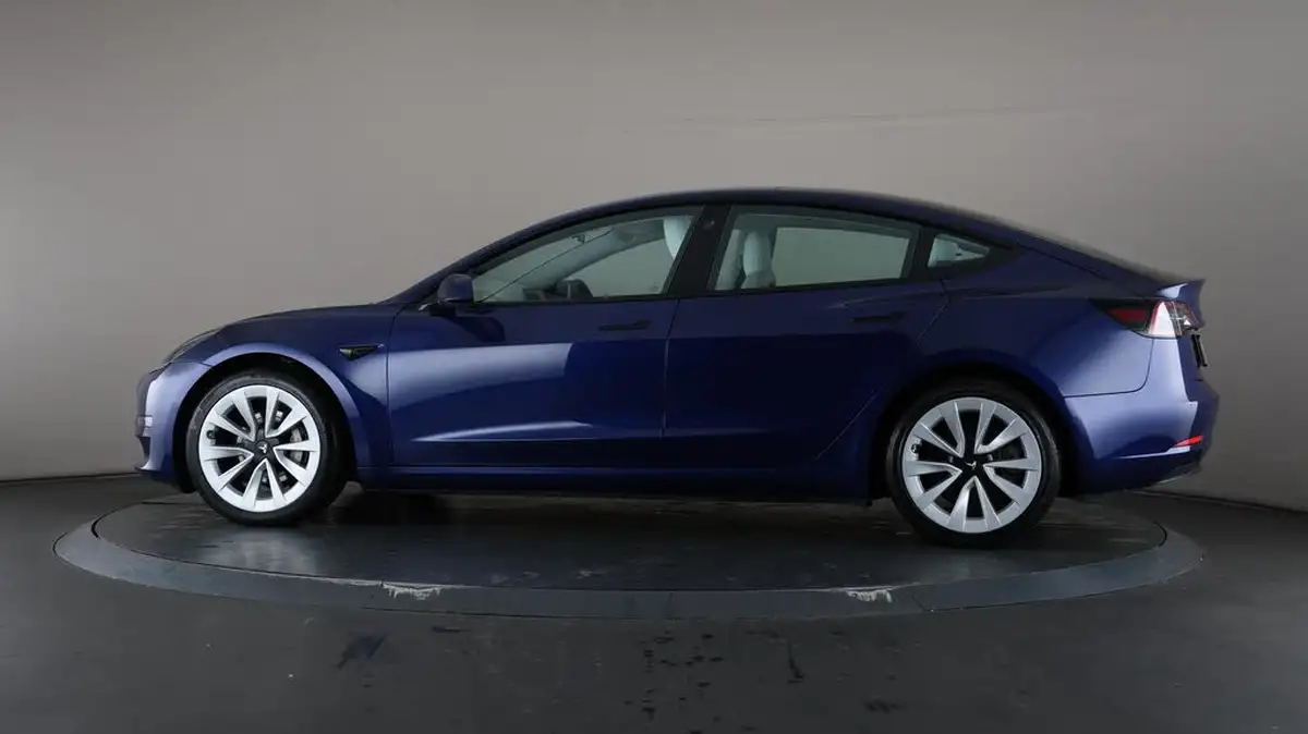 2021-tesla-model-3-e-long-range-4x4-big-35