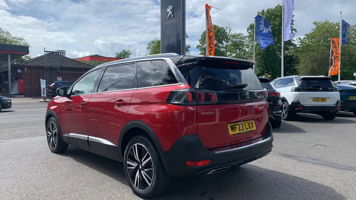 2022-peugeot-5008-suv-12-puretech-gt-premium-big-4