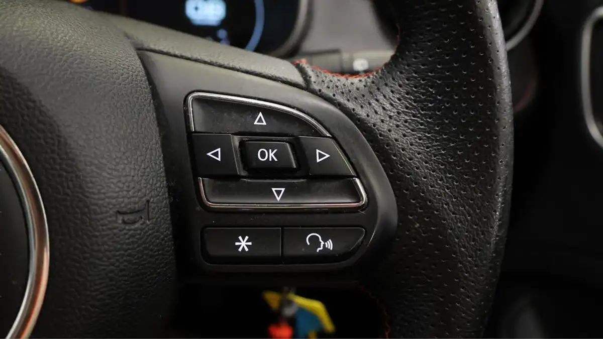 2023-mg-zs-suv-15-vti-tech-exclusive-big-23