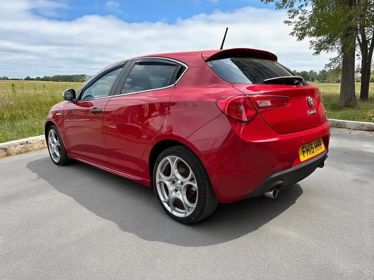 2015-alfa-romeo-giulietta-20jtdm-2-qv-line-175bhp-alfa-tct-big-8