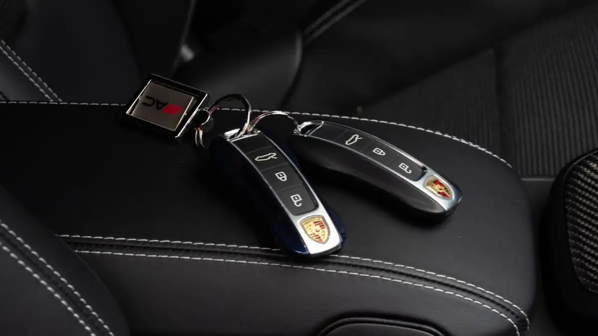 2022-porsche-911-40-gt3-rwd-touring-package-pdk-big-34