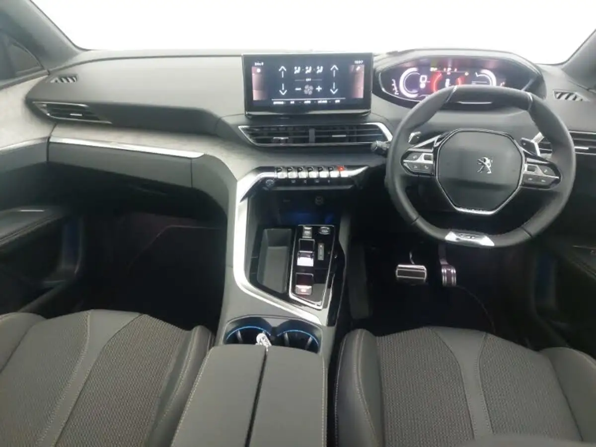 2024-peugeot-3008-suv-12-puretech-gt-136ps-hybrid-e-dsc6-big-2