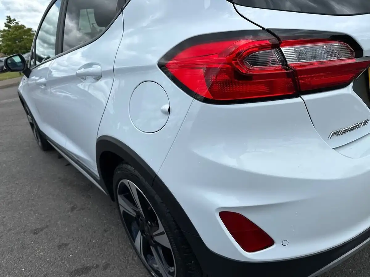 2023-ford-fiesta-10t-active-125ps-hybrid-mhev-big-32