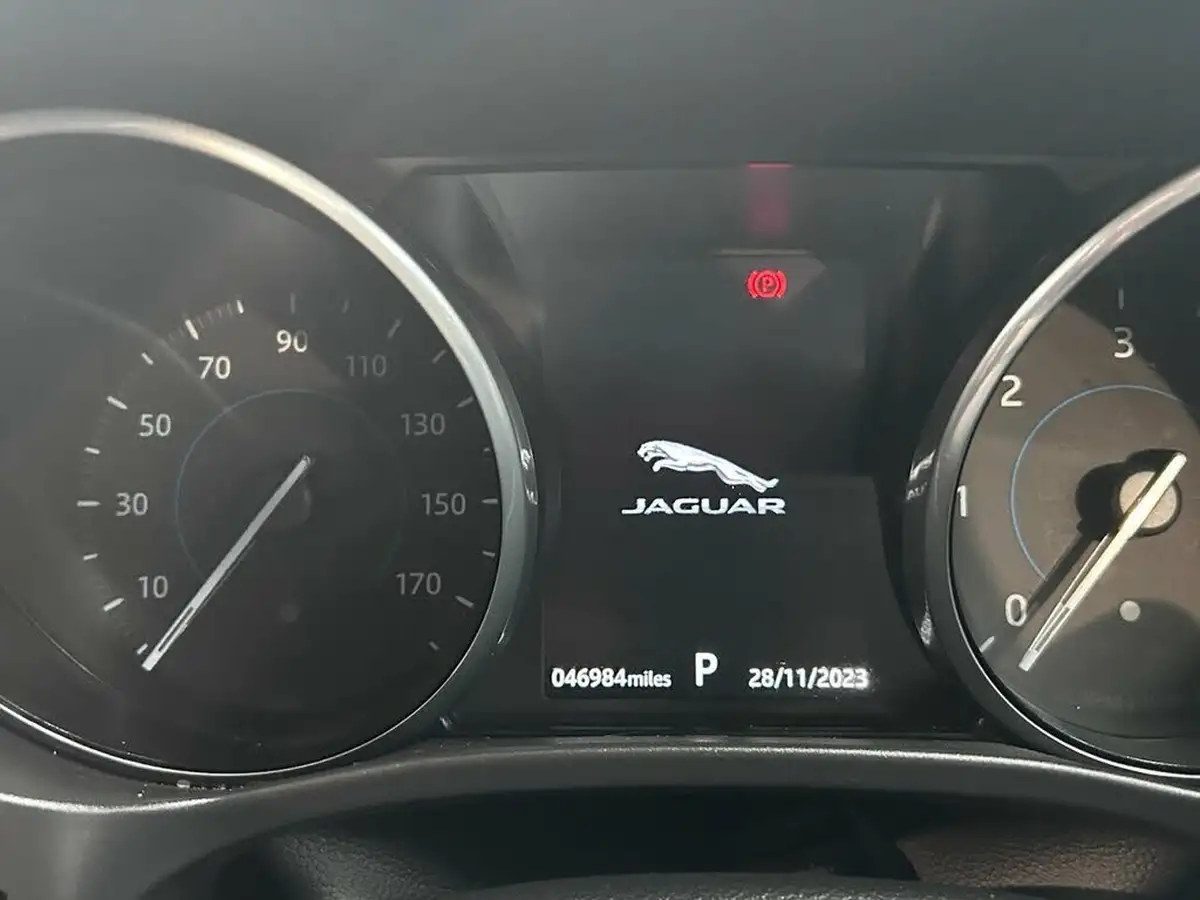 2017-jaguar-f-pace-20-i4d-r-sport-180ps-ss-auto-big-28