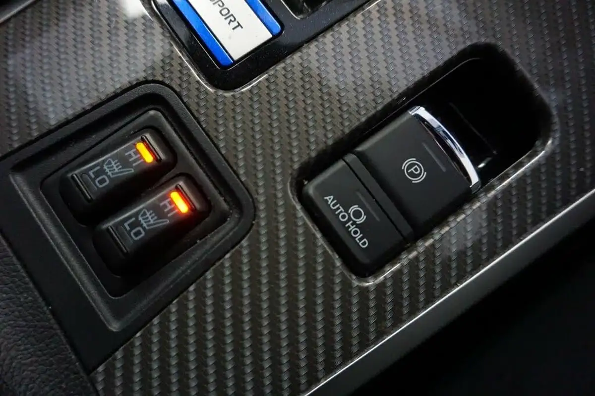 2019-mitsubishi-outlander-24-dynamic-phev-big-21