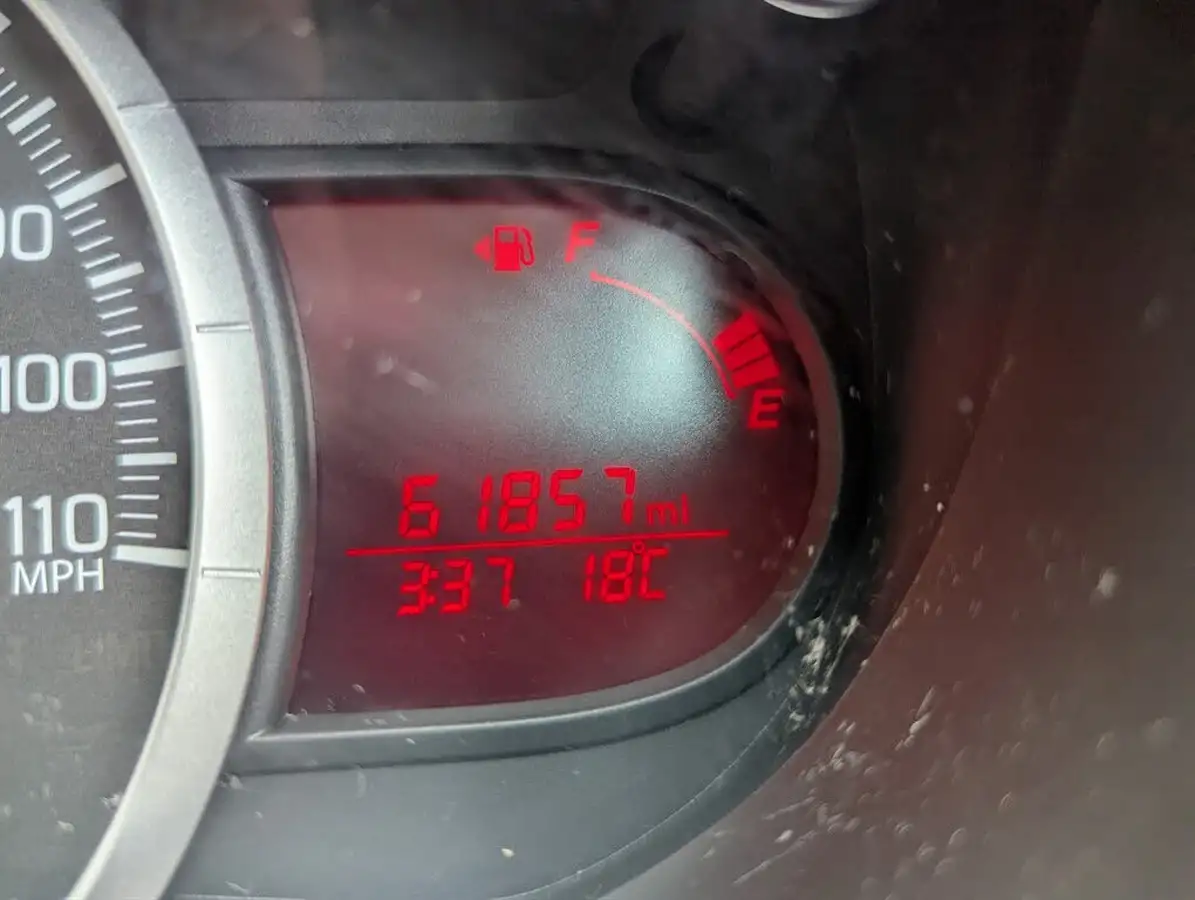 2016-suzuki-celerio-10-sz3-big-21