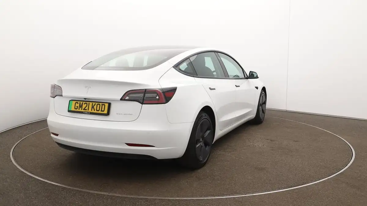 2021-tesla-model-3-e-long-range-4x4-big-54