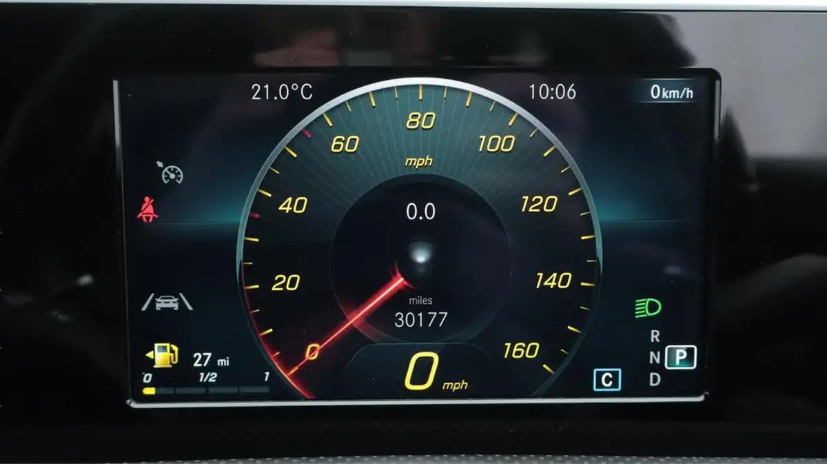 2019-mercedes-benz-a-class-20-a220-amg-line-hatchback-5d-big-10