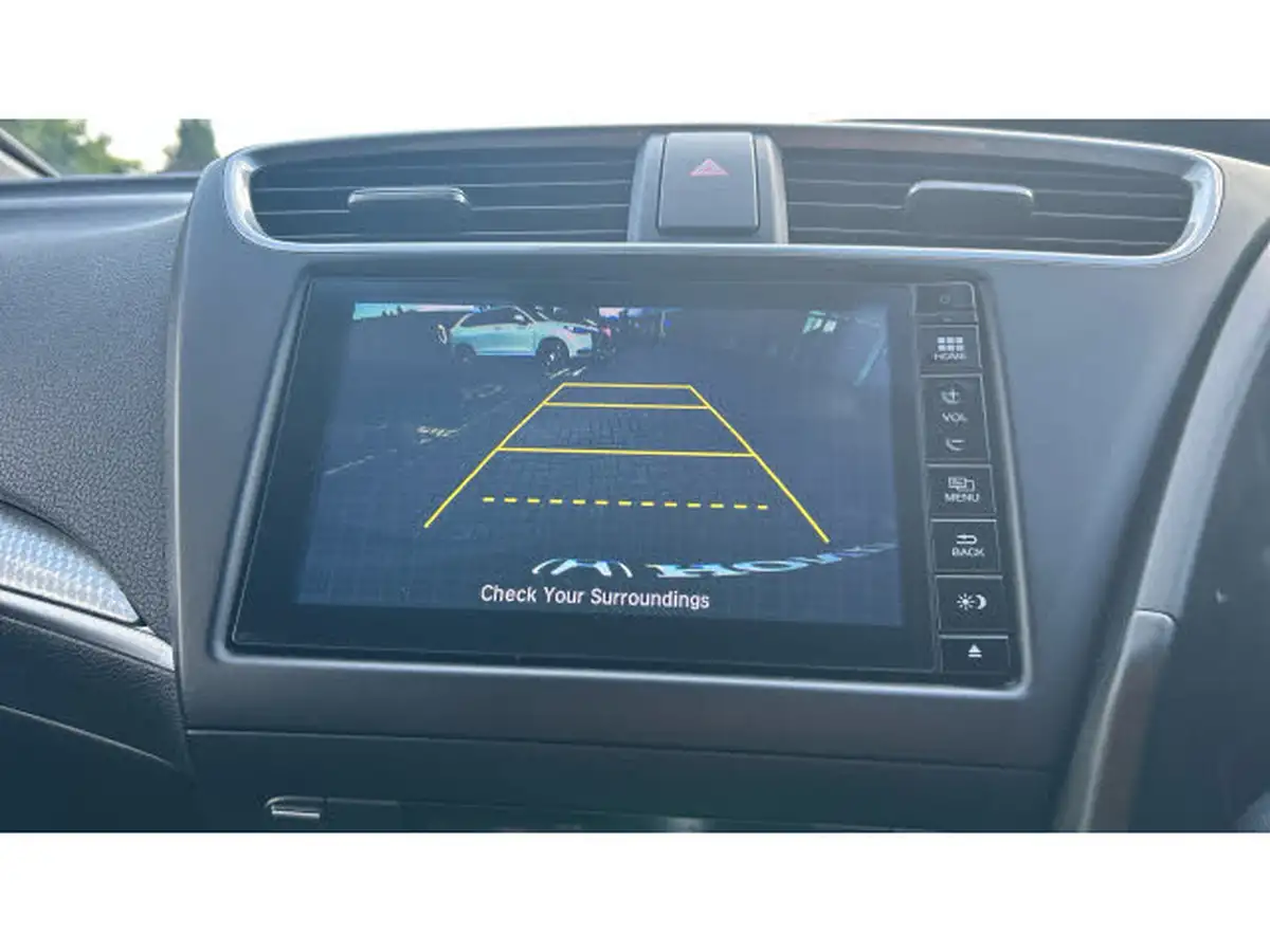2015-honda-civic-18-se-plus-honda-connect-with-navi-hatchback-big-37