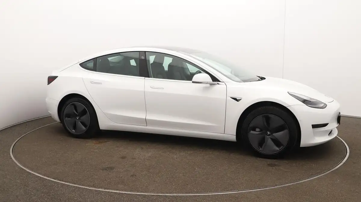 2020-tesla-model-3-e-standard-plus-big-38