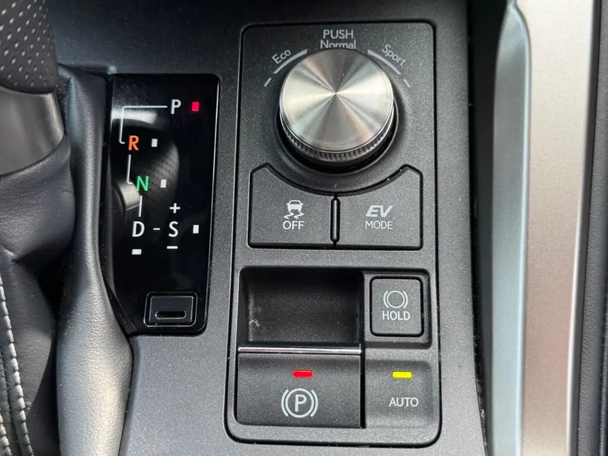 2021-lexus-nx-300h-25-f-sport-takumi-packpanroof-big-18