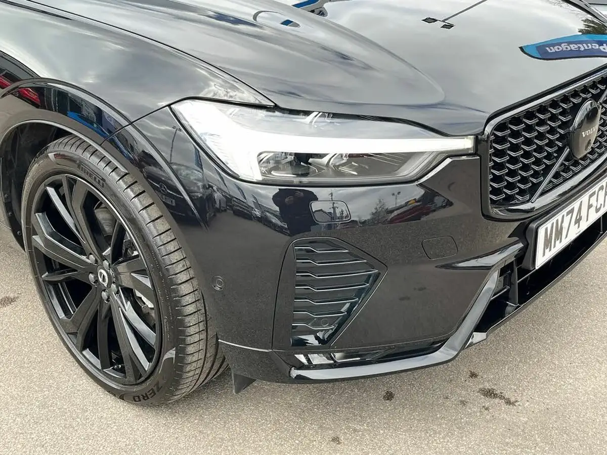 2024-volvo-xc60-20-b5-ultra-black-edition-big-25