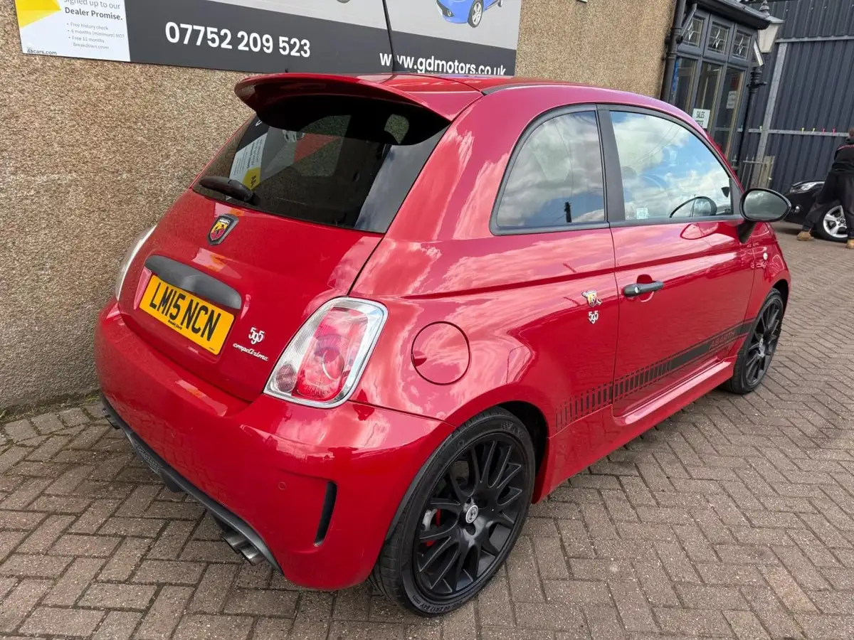 2015-abarth-500-14-tjet-595-competizione-big-16