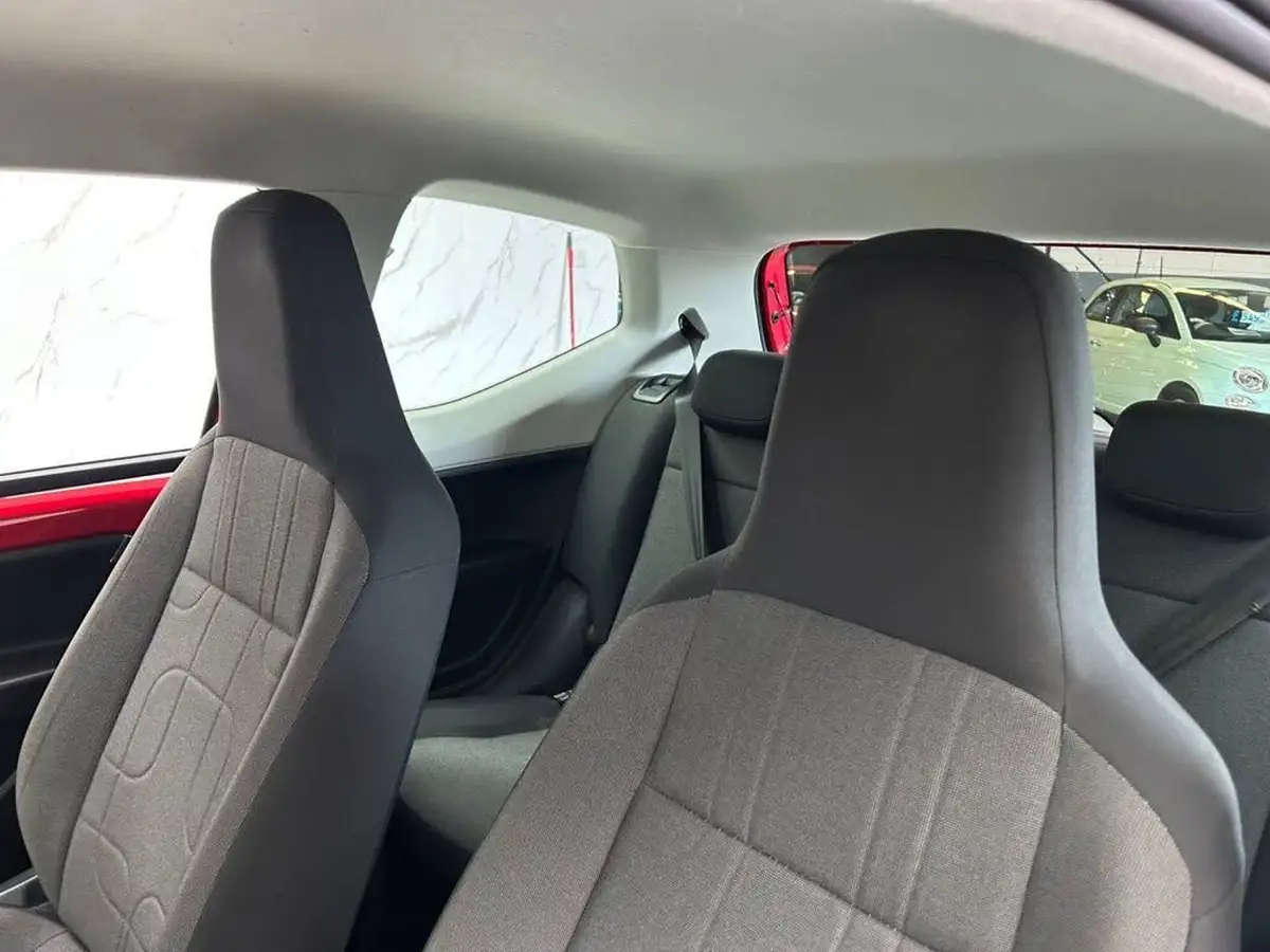 2015-volkswagen-up-10-move-up-60ps-3d-big-10