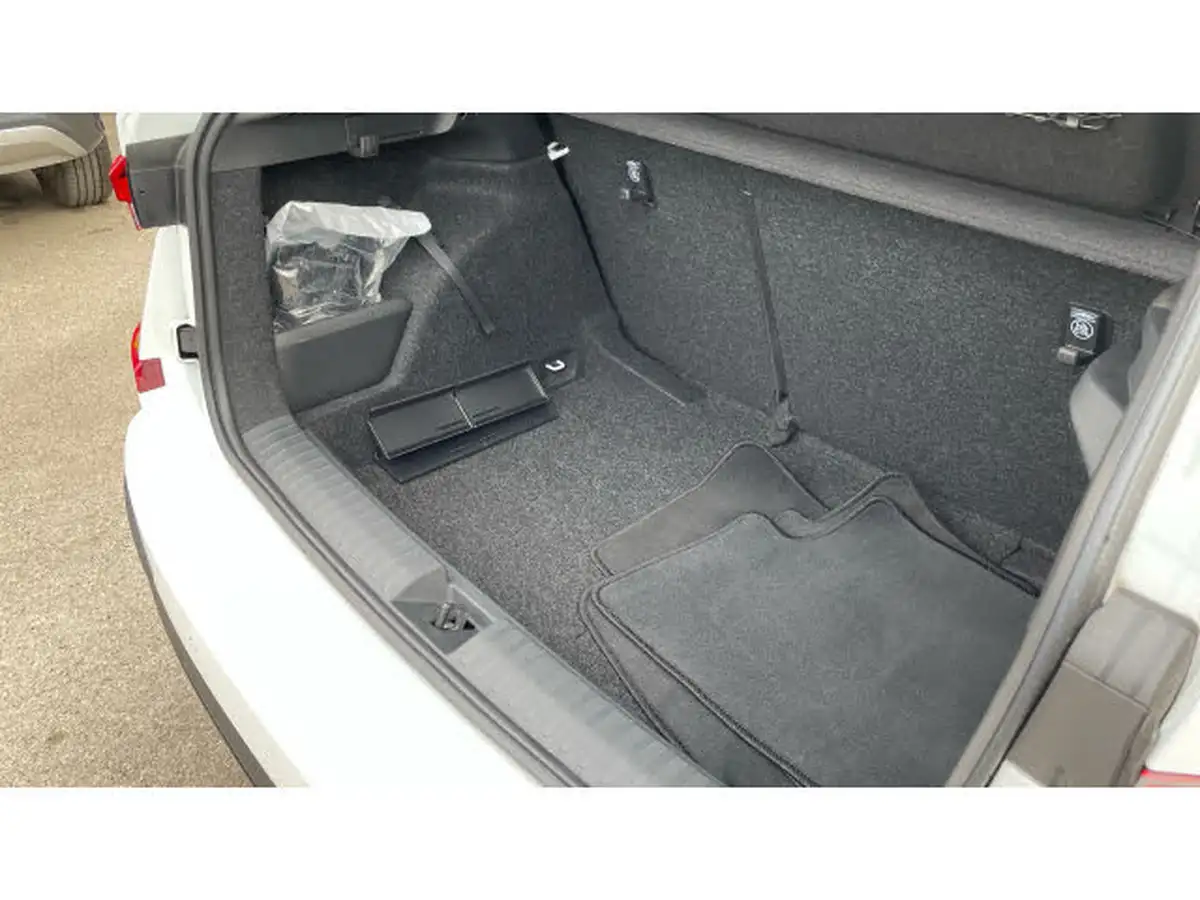 2024-skoda-kamiq-15-tsi-monte-carlo-dsg-big-44