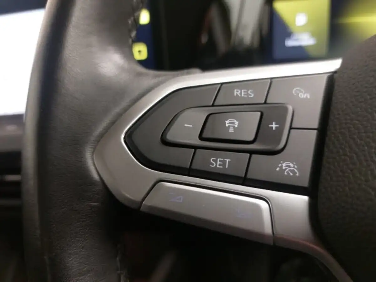 2020-volkswagen-golf-20tdi-style-150ps-hatchback-dsg-big-14