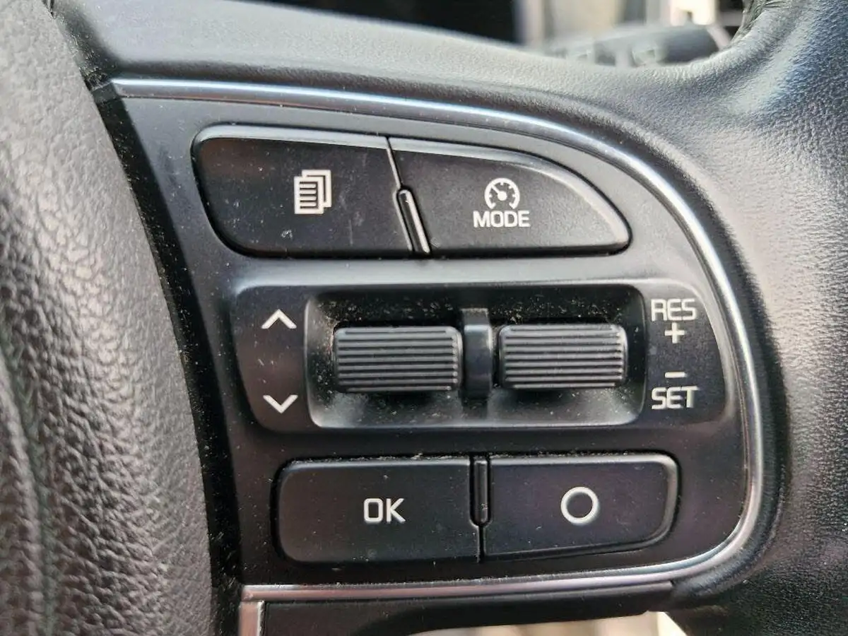 2016-kia-sportage-16-gdi-130bhp-big-13