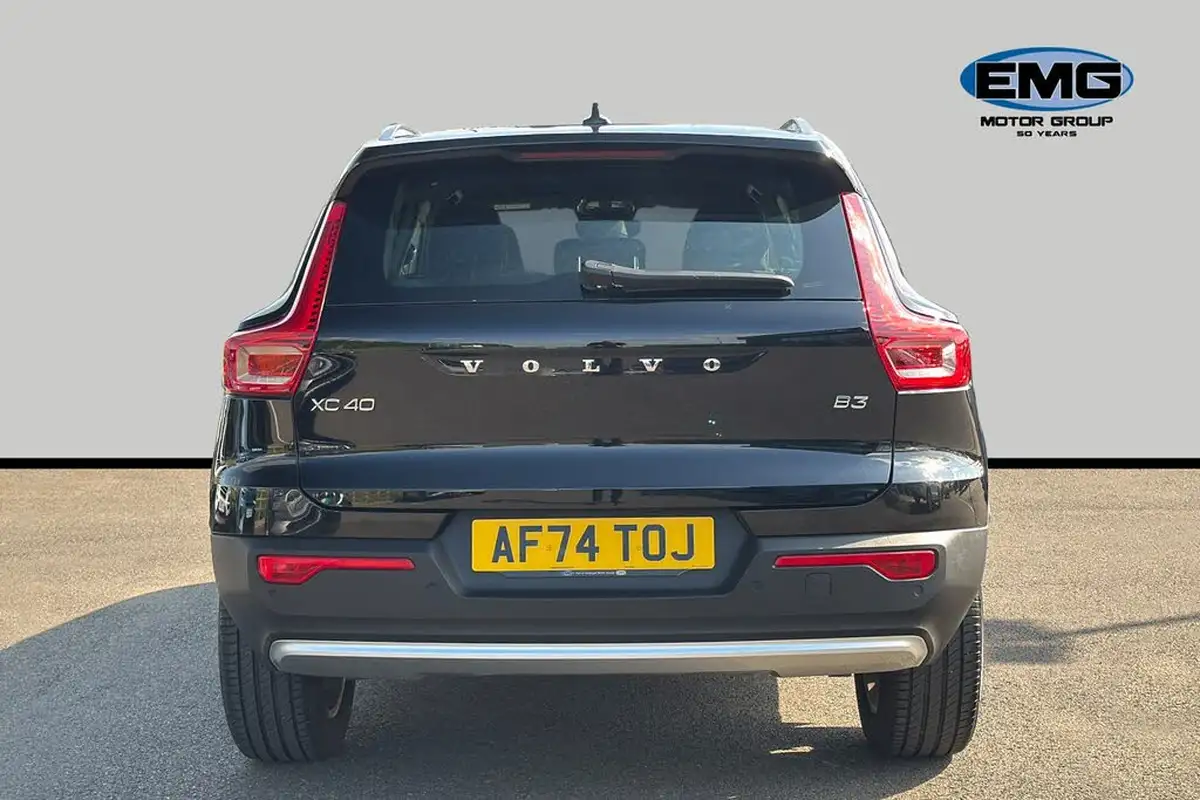 2024-volvo-xc40-20-b3-core-big-5
