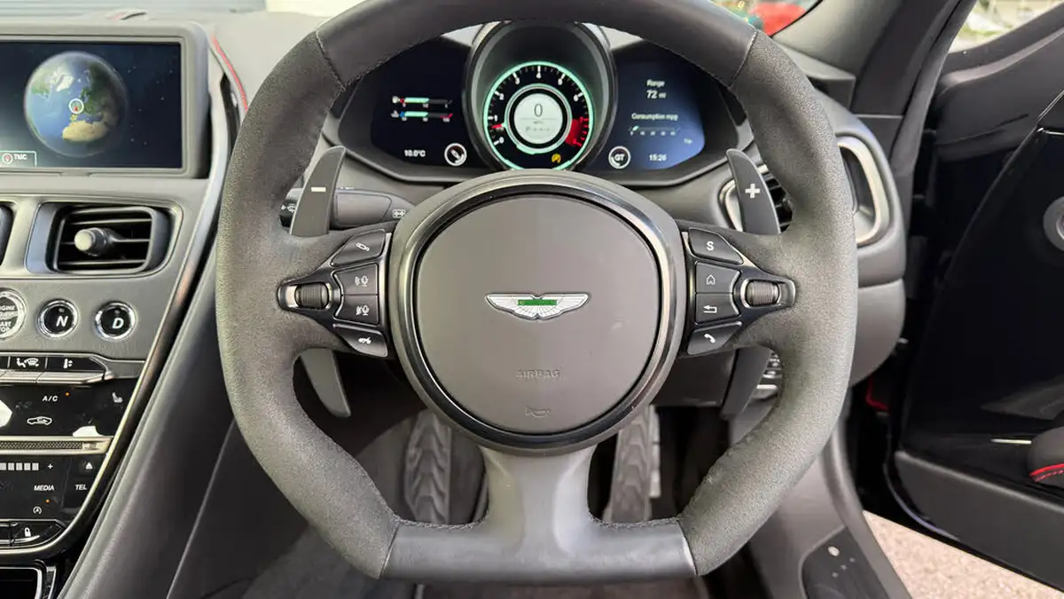 2020-aston-martin-dbs-52-v12-superleggera-big-10