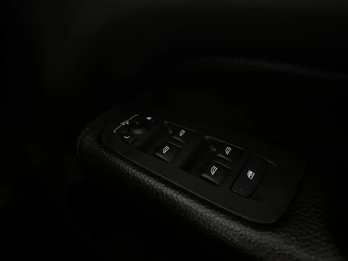 2021-volvo-xc60-20-t6-inscription-expression-340bhp-big-26