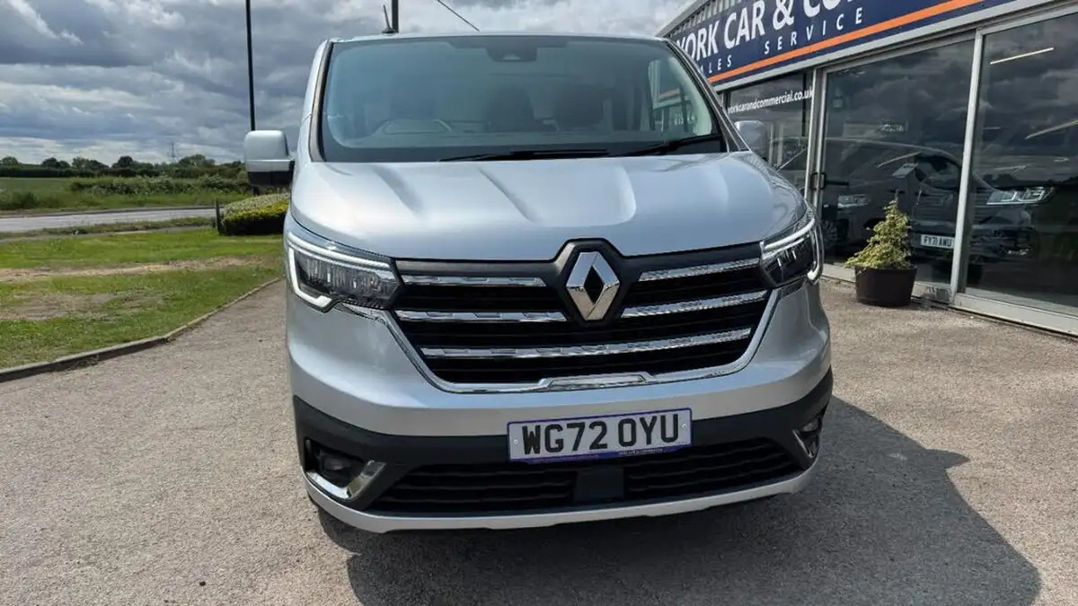 2023-renault-trafic-20dci-ll30-150-sport-panel-big-6