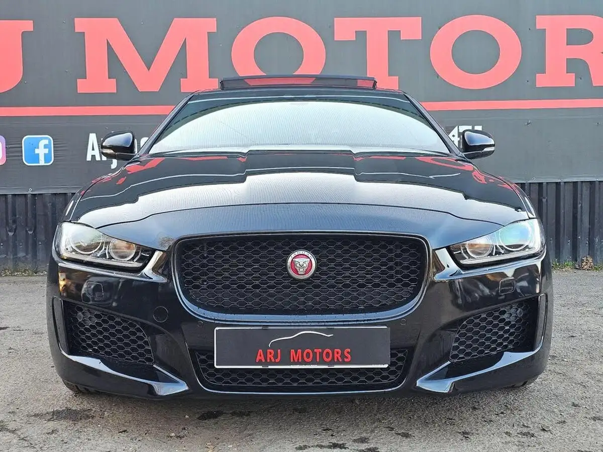 2018-jaguar-xe-20i-landmark-200ps-big-4