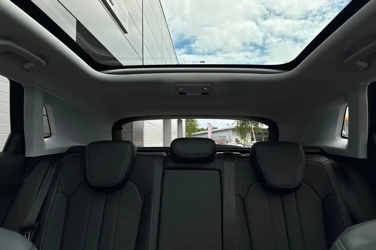 2019-vauxhall-grandland-x-12-elite-nav-big-59