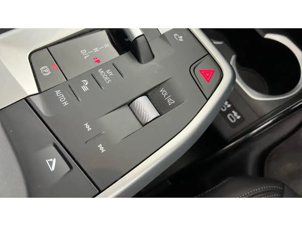 2024-bmw-x1-15-xdrive30e-xline-big-18